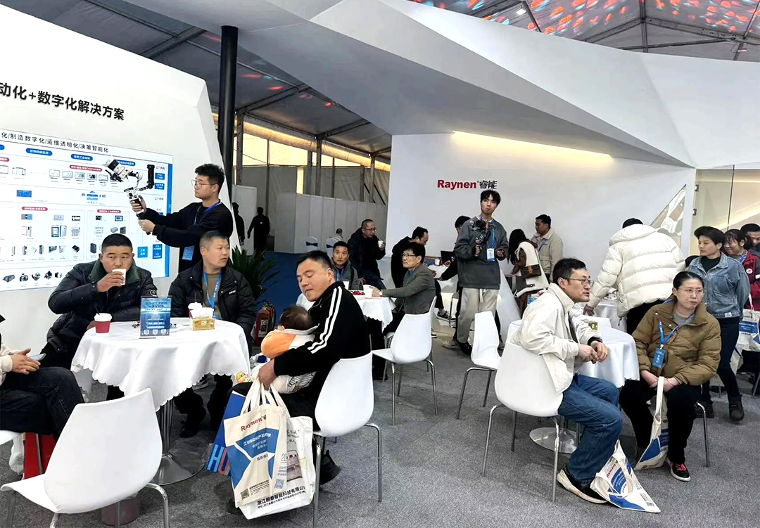 濮院展會精彩回顧 | 睿能展位人潮涌動，行業(yè)前沿技術(shù)一覽無余https://mmbiz.qpic.cn/mmbiz_jpg/uVPLicGse1zfSGAnFj8sU92BkOhtqnEerEJasH17wcFWMmXUSNBo3ibFJKHRHTG82ccnGjNOMEhdcbEAZuheWEIQ/640?wx_fmt=jpeg&from=appmsg&tp=wxpic&wxfrom=5&wx_(圖10)